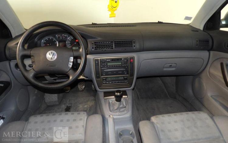 VOLKSWAGEN PASSAT 1.8T 20V 150CV GRIS 1431XV84