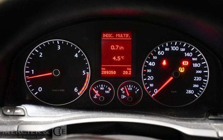 VOLKSWAGEN SCIROCCO 2,0 TDI GRIS AA-625-GJ