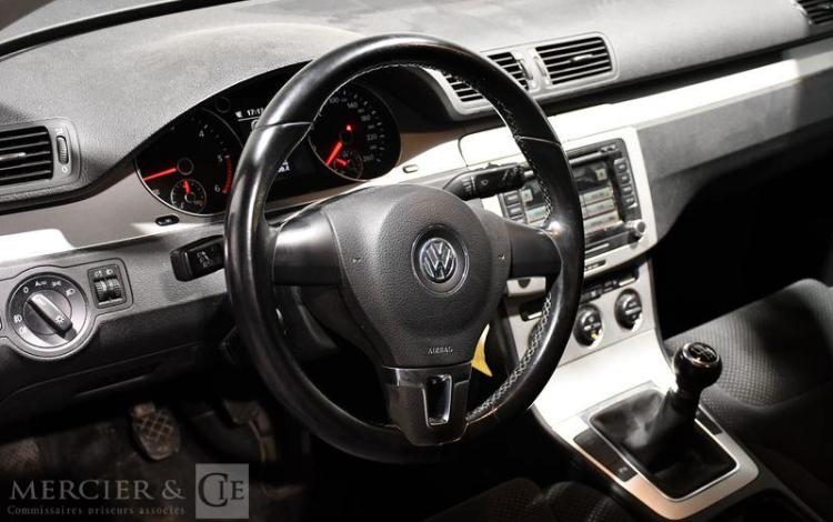 VOLKSWAGEN PASSAT BREAK 2.0 TDI 110CH CONFORT LINE NOIR AB-206-TA