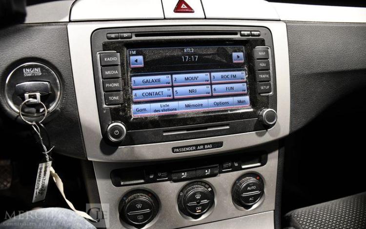 VOLKSWAGEN PASSAT BREAK 2.0 TDI 110CH CONFORT LINE NOIR AB-206-TA