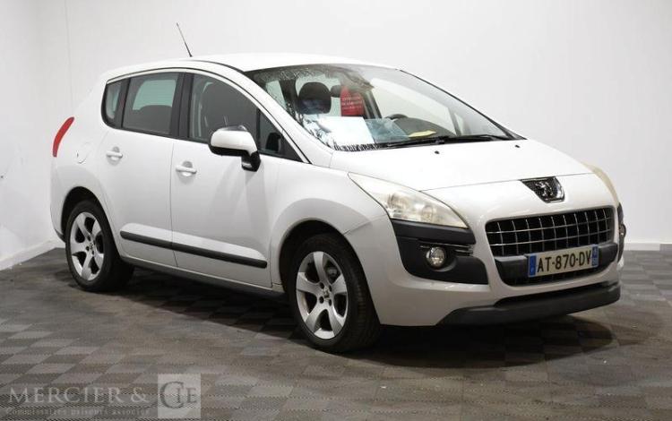 PEUGEOT 3008 2,0 HDI 150 PREMIUM BLANC AT-870-DV