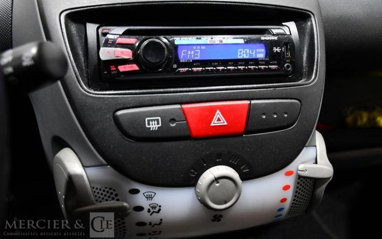 CITROEN C1 ESS BLANC BH-827-NC