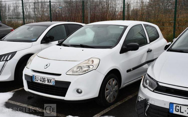RENAULT CLIO III SOCIETE 1.5 DCI 75 AIR BLANC BJ-406-NX