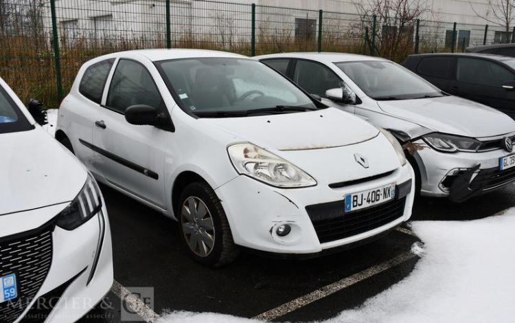 RENAULT CLIO III SOCIETE 1.5 DCI 75 AIR BLANC BJ-406-NX