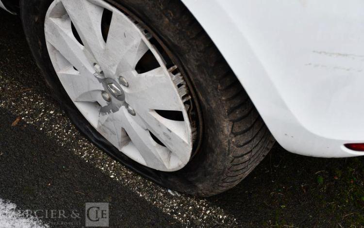 RENAULT CLIO III SOCIETE 1.5 DCI 75 AIR BLANC BJ-406-NX