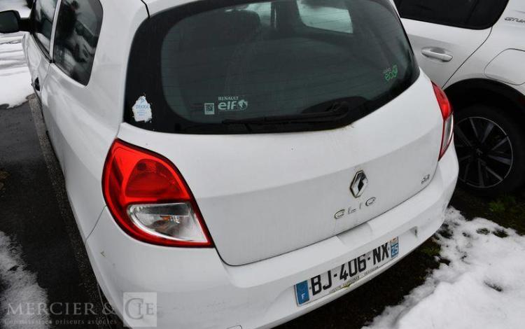 RENAULT CLIO III SOCIETE 1.5 DCI 75 AIR BLANC BJ-406-NX