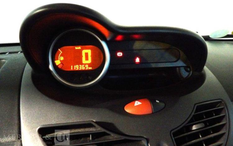 RENAULT TWINGO DCI BLEU BS-073-KZ