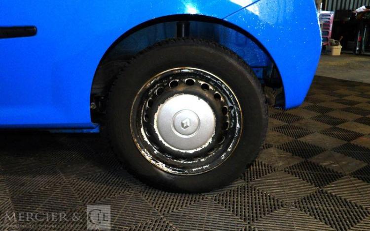 RENAULT TWINGO DCI BLEU BS-073-KZ