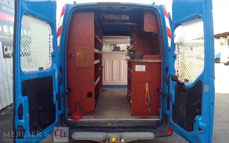 RENAULT MASTER III DCI 100 BLEU CC-396-NJ