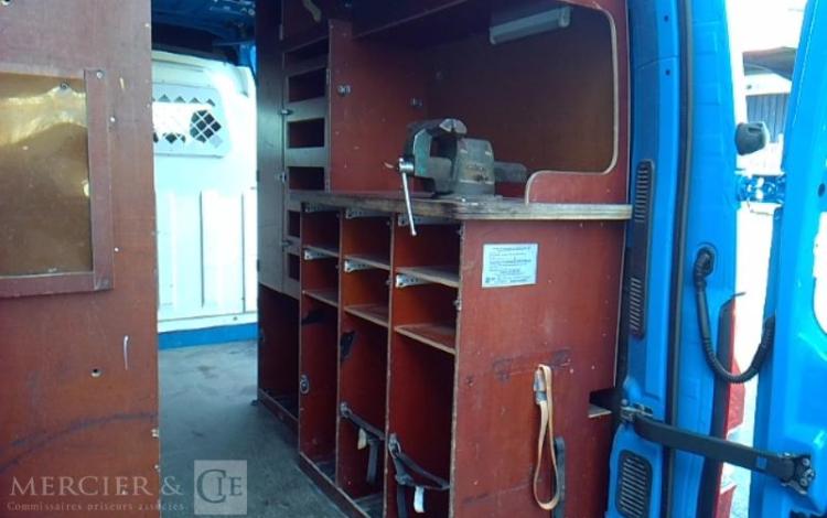 RENAULT MASTER III DCI 100 BLEU CC-396-NJ