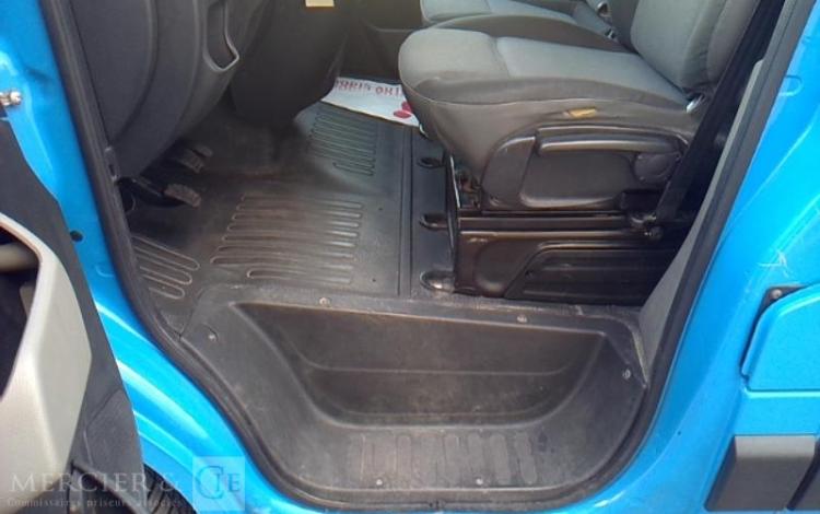 RENAULT MASTER III DCI 100 BLEU CC-396-NJ