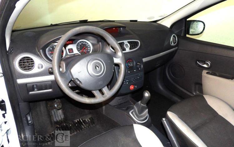 RENAULT CLIO III DCI  CE-643-JJ