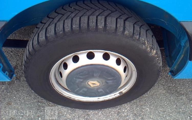 RENAULT MASTER III DCI BLEU CF-839-EQ