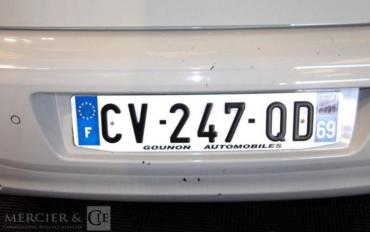 FIAT PUNTO GNV BLANC CV-247-QD