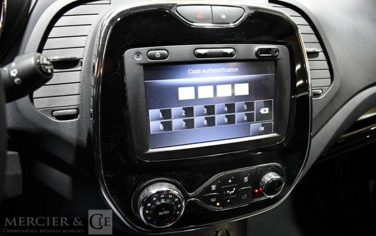 RENAULT CAPTUR NOIR CV-795-DA