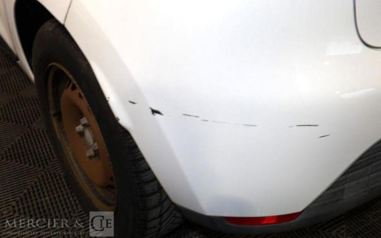 RENAULT CLIO DCI BLANC CW-551-PQ