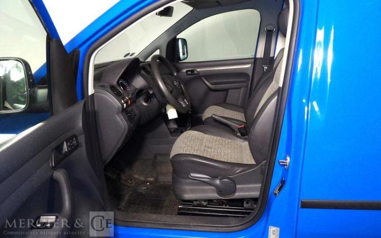 VOLKSWAGEN CADDY GNV BLEU DA-455-AC