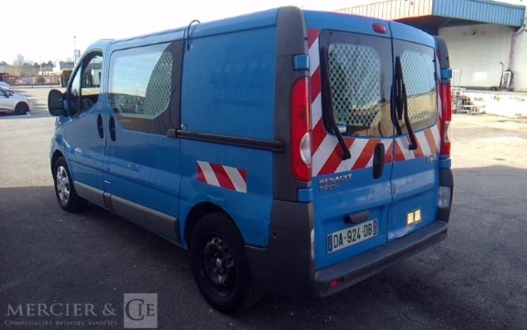 RENAULT TRAFIC DCI BLEU DA-924-DB