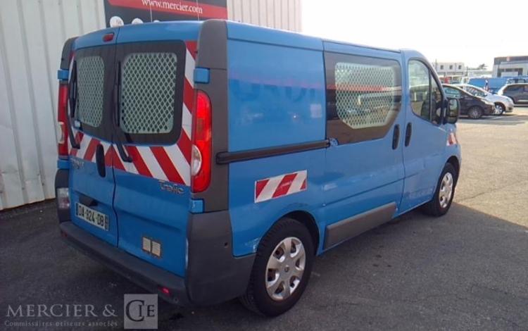 RENAULT TRAFIC DCI BLEU DA-924-DB