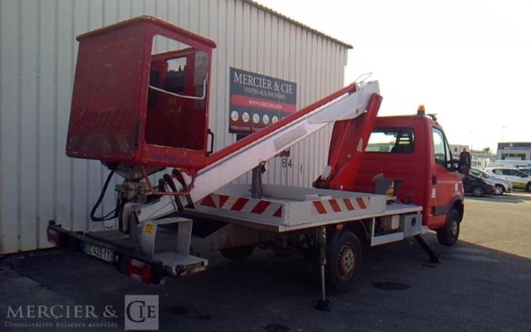 IVECO 35S11 NACELLE SUR VL MULTITEL 160 ALU/DS 16M 4939H ROUGE DC-459-YY