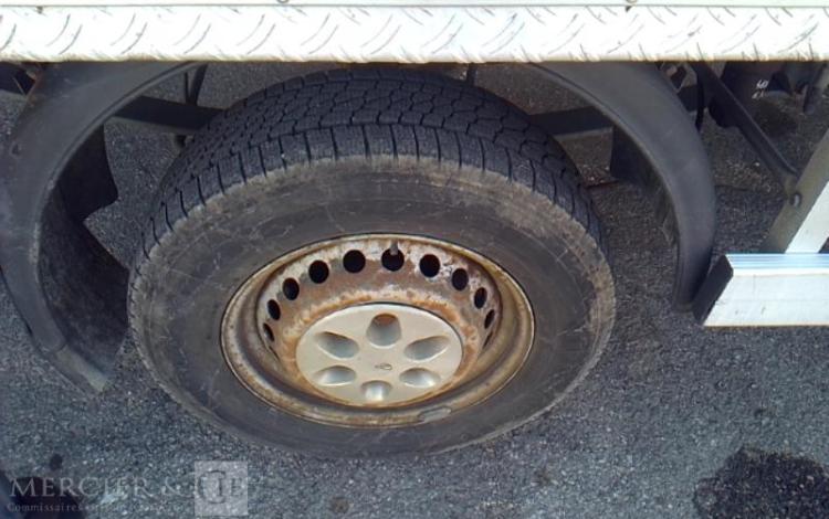 IVECO 35S11 NACELLE SUR VL MULTITEL 160 ALU/DS 16M 4939H ROUGE DC-459-YY