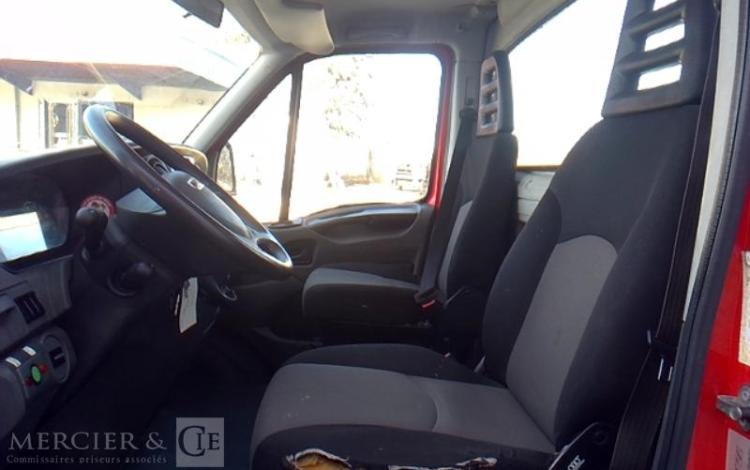 IVECO 35S11 NACELLE SUR VL MULTITEL 160 ALU/DS 16M 4939H ROUGE DC-459-YY