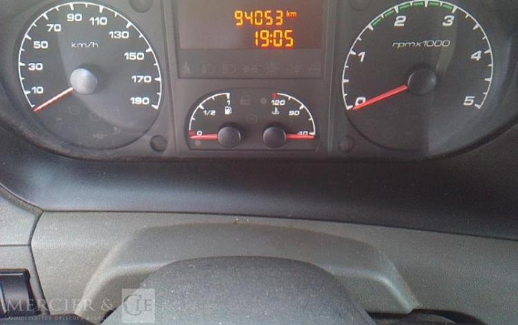 IVECO 35S11 NACELLE SUR VL MULTITEL 160 ALU/DS 16M 4939H ROUGE DC-459-YY