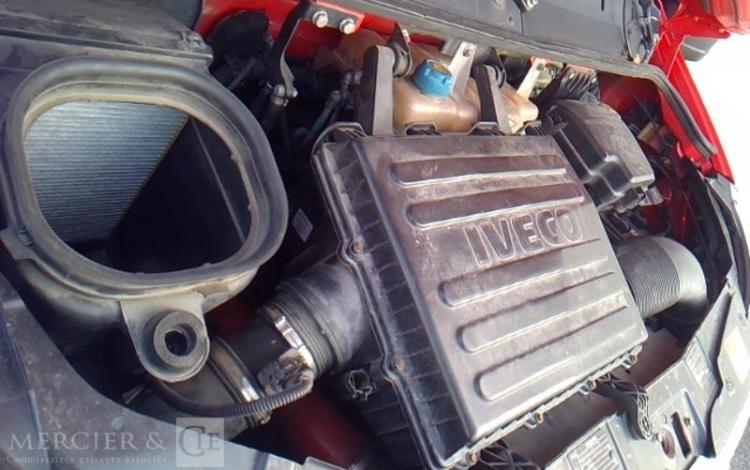 IVECO 35S11 NACELLE SUR VL MULTITEL 160 ALU/DS 16M 4939H ROUGE DC-459-YY