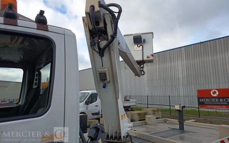 MULTITEL DAILY 35S11 AVEC NACELLE MULTITEL 160ALU 16M – DIESEL – 4074 HEURES – ANNEE 2014 BLANC DJ-606-SN