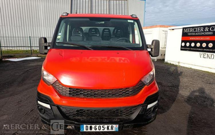 IVECO 35C13 BENNE DOUBLE CABINE – DIESEL – 132952 KMS – ANNEE 2015 ROUGE DQ-605-KR