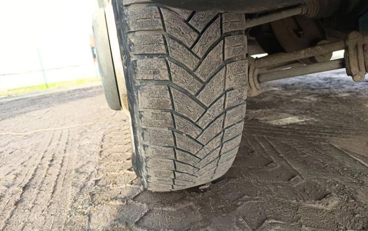 IVECO 35C13 BENNE DOUBLE CABINE – DIESEL – 132952 KMS – ANNEE 2015 ROUGE DQ-605-KR