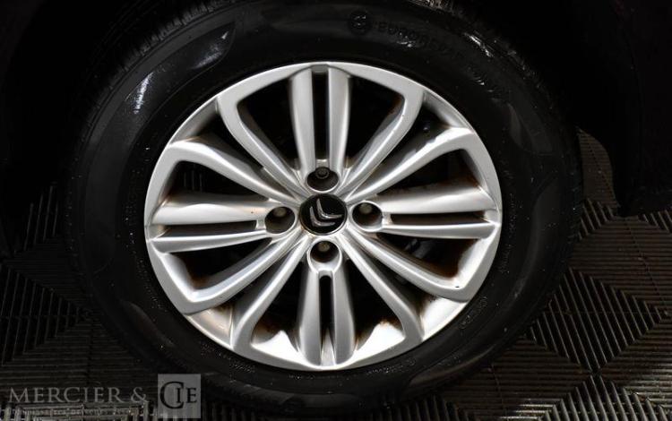 CITROEN DS4 1,2 PURETECH 130 CHIC NOIR DQ-939-KD