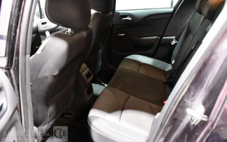 CITROEN DS4 1,2 PURETECH 130 CHIC NOIR DQ-939-KD