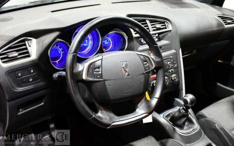 CITROEN DS4 1,2 PURETECH 130 CHIC NOIR DQ-939-KD