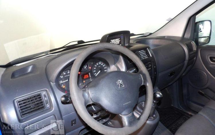 PEUGEOT EXPERT FOURGON 229 2.0 HDI 130 L1H1 PACK CLIM NAVI BLEU DY-137-VW