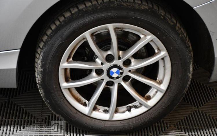 BMW SERIE 1 1.5 114 D 95 LOUNGE GRIS DZ-328-AJ