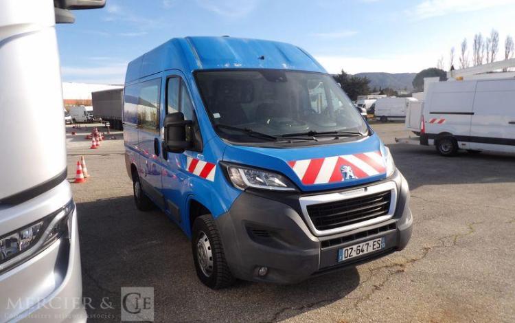 PEUGEOT BOXER HDI BLEU DZ-647-ES