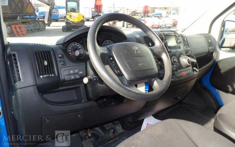PEUGEOT BOXER HDI BLEU DZ-647-ES