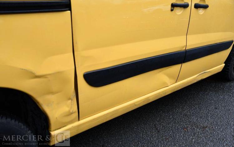 CITROEN JUMPY FG 29 L2H1 HDI 90CH CONFORT FAP
 JAUNE EA-989-KW