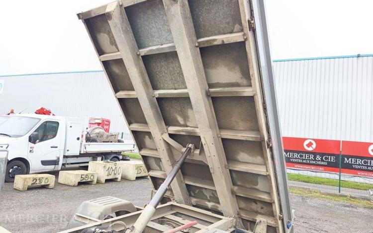 FORD TRANSIT 350L BENNE SIMPLE CABINE COFFRE  EC-888-ZD