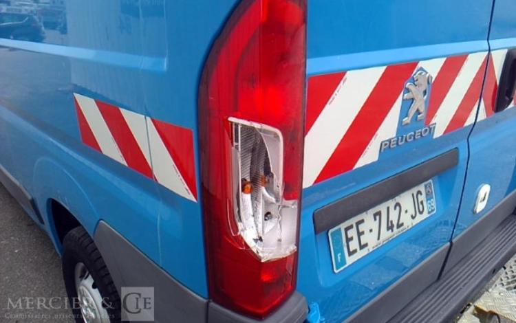 PEUGEOT BOXER FOURGON 335 2.2 HDI 150 L2H2 PACK CD CLIM NAVI BLEU EE-742-JG