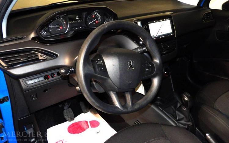 PEUGEOT 208 HDI BLEU EM-319-ZR