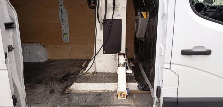 RENAULT MASTER III PHASSE 2 L2H2 2.3 DCI 16V 130 CV AVEC NACELLE KLUBB K26 – 10 M –  EM-363-HP