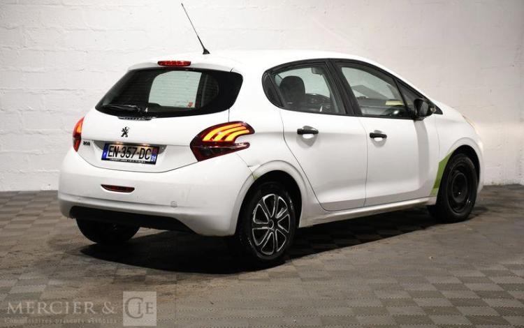 PEUGEOT 208 BLANC EN-357-DC