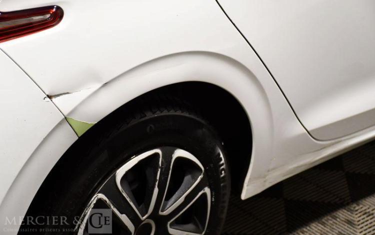 PEUGEOT 208 BLANC EN-357-DC