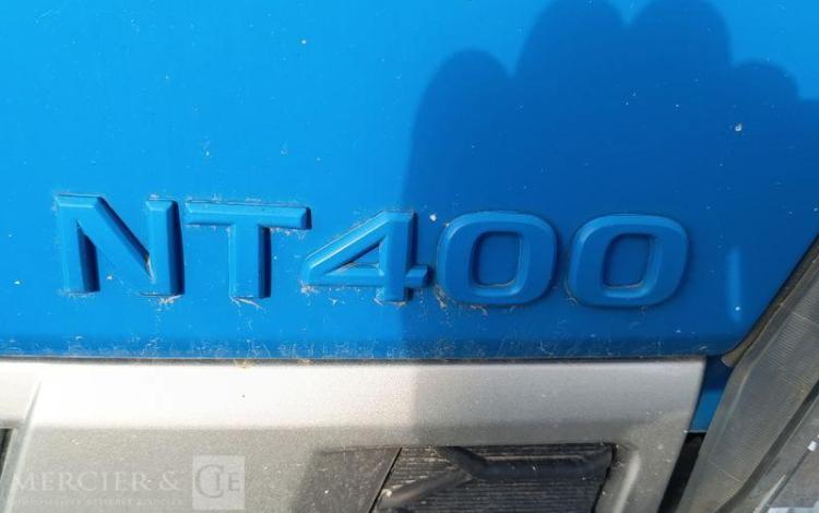 NISSAN NT400 AVEC NACELLE COMET 30FT00003 16M – 1464 HEURES – 37910 KMS – ANNEE 2017 BLEU EP-833-BD