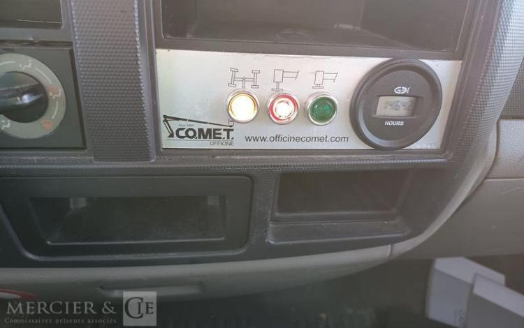 NISSAN NT400 AVEC NACELLE COMET 30FT00003 16M – 1464 HEURES – 37910 KMS – ANNEE 2017 BLEU EP-833-BD