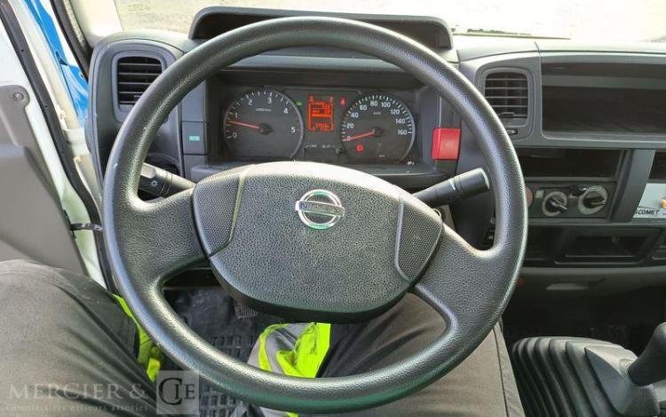 NISSAN NT400 AVEC NACELLE COMET 30FT00003 16M – 1464 HEURES – 37910 KMS – ANNEE 2017 BLEU EP-833-BD