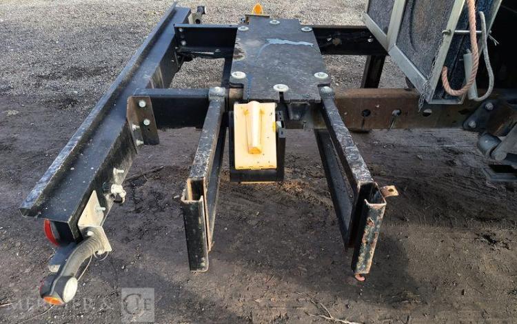 NISSAN NT400 AVEC NACELLE COMET 30FT00003 16M – 1464 HEURES – 37910 KMS – ANNEE 2017 BLEU EP-833-BD