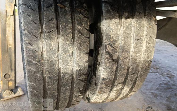 NISSAN NT400 AVEC NACELLE COMET 30FT00003 16M – 1464 HEURES – 37910 KMS – ANNEE 2017 BLEU EP-833-BD